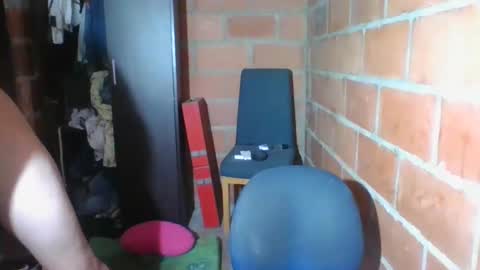 Snapshot of gattitosexy_95 chatting on 03-06-25, 05:00 gattitosexy_95 online show from 03-06-25, 05:00