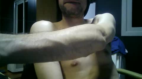 Snapshot of gauchors21 chatting on 11-15-25, 03:04 gauchors21 online show from 11-15-25, 03:04