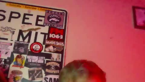 Snapshot of gavingooning chatting on 03-09-26, 01:42 gavingooning online show from 03-09-26, 01:42