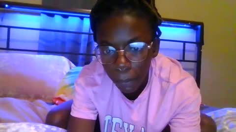 Snapshot of gbabii13 chatting on 10-17-25, 09:12 gbabii13 online show from 10-17-25, 09:12