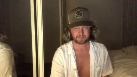 Snapshot of gcsurfer81 chatting on 10-18-25, 09:32 gcsurfer81 online show from 10-18-25, 09:32