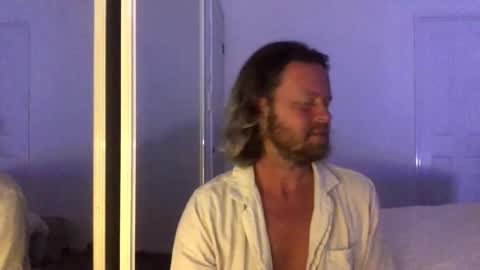 Snapshot of gcsurfer81 chatting on 10-21-25, 08:37 gcsurfer81 online show from 10-21-25, 08:37