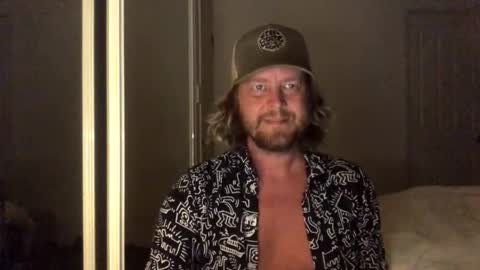 Snapshot of gcsurfer81 chatting on 10-22-25, 08:47 gcsurfer81 online show from 10-22-25, 08:47