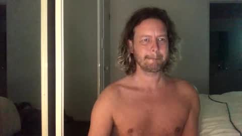 gcsurfer81 online show from 10-31-25, 09:10