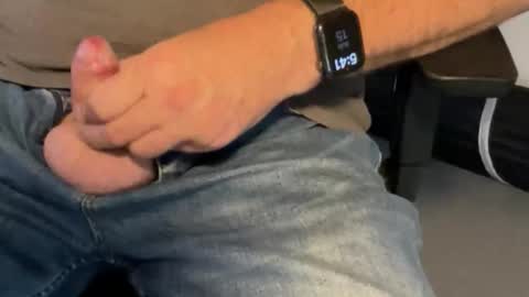 Snapshot of geelongguy chatting on 03-15-26, 06:41 Chris online show from 03-15-26, 06:41