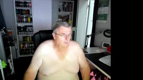 Snapshot of geiler_bock chatting on 07-12-26, 03:19 Geiler Bock online show from 07-12-26, 03:19