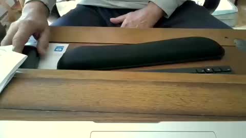 Snapshot of geminiguy1954 chatting on 10-14-25, 08:42 geminiguy1954 online show from 10-14-25, 08:42