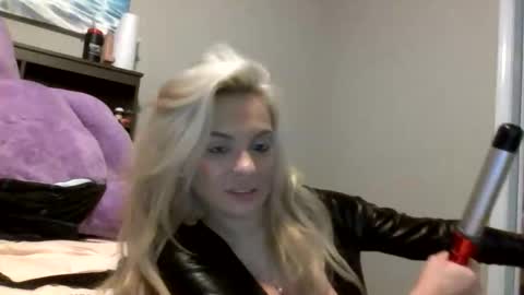 geminincapricorn96 online show from 12-14-25, 03:34