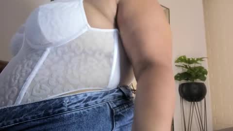 geminis muentes online show from 11-20-25, 07:02