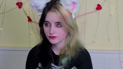 Ilona online show from 11-11-25, 06:08