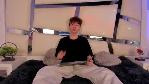 Snapshot of genesis_ask chatting on 01-09-26, 04:48 Genesis online show from 01-09-26, 04:48