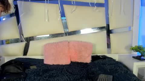 Snapshot of genesis_js chatting on 11-15-25, 03:04 genesis_js online show from 11-15-25, 03:04