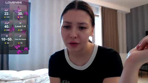 genev__ievee online show from 06-06-26, 10:09
