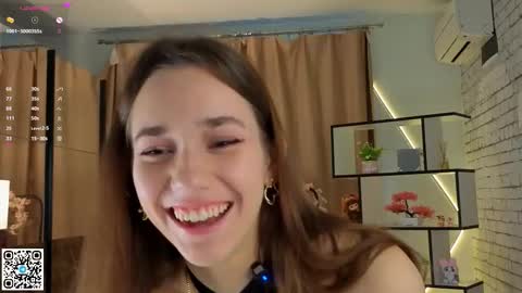 Amely  online show from 10-18-25, 04:15