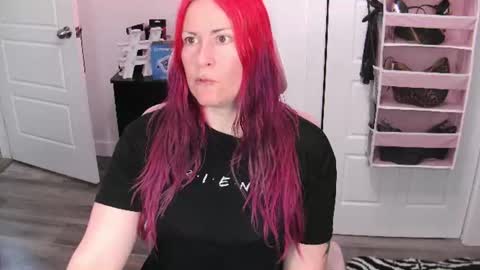Genny Rock   and  online show from 06-17-26, 02:18