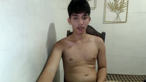 Snapshot of gentlemanlustx chatting on 09-12-25, 02:28 Rayl online show from 09-12-25, 02:28