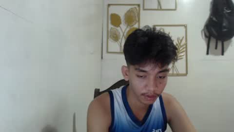 Snapshot of gentlemanlustx chatting on 09-28-25, 05:46 Rayl online show from 09-28-25, 05:46
