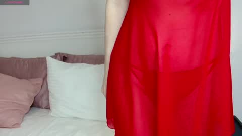 Snapshot of gentlywomen chatting on 05-04-26, 06:31 Elena online show from 05-04-26, 06:31