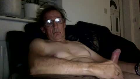 geoff660021 online show from 12-14-25, 10:14