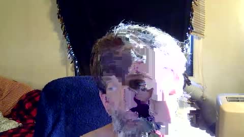 Snapshot of geoffbmn chatting on 09-27-25, 01:16 geoffbmn online show from 09-27-25, 01:16