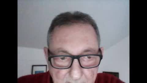 Snapshot of georg1412 chatting on 10-27-25, 01:37 georg1412 online show from 10-27-25, 01:37
