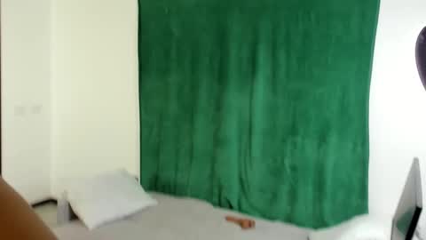 Snapshot of georgearmwrestler chatting on 12-25-24, 04:22 George my Fansly online show from 12-25-24, 04:22