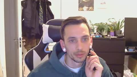 Snapshot of georgek0011 chatting on 03-05-26, 02:51 georgek0011 online show from 03-05-26, 02:51