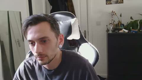 Snapshot of georgek0011 chatting on 04-06-26, 05:03 georgek0011 online show from 04-06-26, 05:03