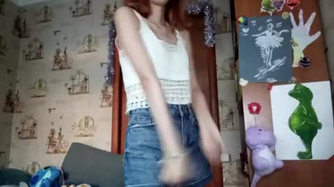 Ellie online show from 05-12-26, 04:15
