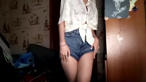Ellie online show from 05-26-26, 04:47