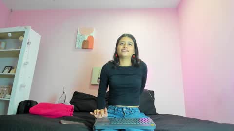 Snapshot of georgina_ferri_ chatting on 10-06-25, 05:10 GEORGINA FERRI online show from 10-06-25, 05:10