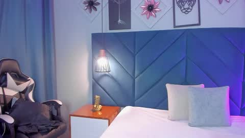 Snapshot of georgina_sensuelle chatting on 12-19-25, 11:06 Georgina online show from 12-19-25, 11:06