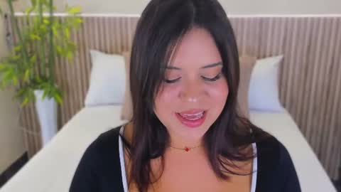 GeorginaReyes  online show from 07-24-26, 10:41