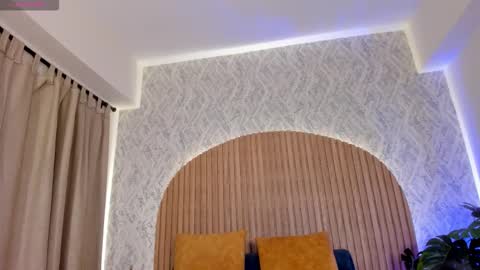 Snapshot of georginna_sins chatting on 11-15-25, 02:13 Kendal online show from 11-15-25, 02:13