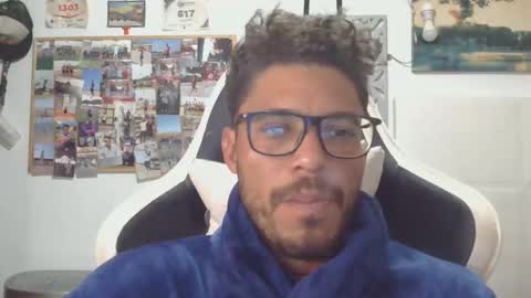 Snapshot of geovannygarrido91 chatting on 10-28-25, 09:17 geovannygarrido91 online show from 10-28-25, 09:17