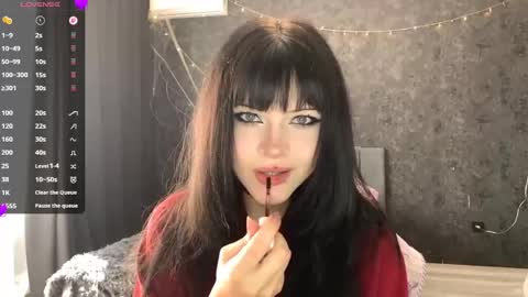 EmelyWoodes online show from 05-29-26, 06:44