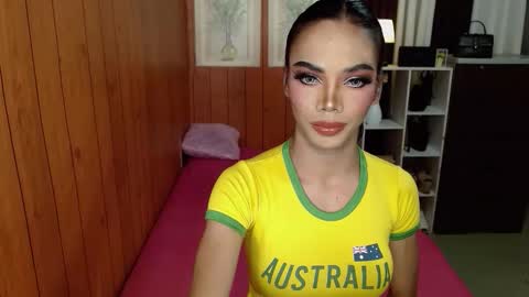 Sidneymorens online show from 11-06-25, 07:26