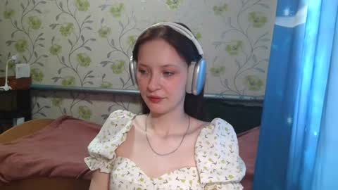 Snapshot of gertrudhore chatting on 05-22-26, 07:48 Anna online show from 05-22-26, 07:48