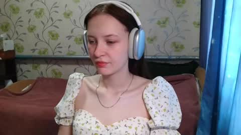 Snapshot of gertrudhore chatting on 05-28-26, 07:38 Anna online show from 05-28-26, 07:38