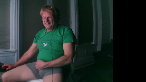 Snapshot of gethyn chatting on 12-09-24, 06:01 Gethyn online show from 12-09-24, 06:01