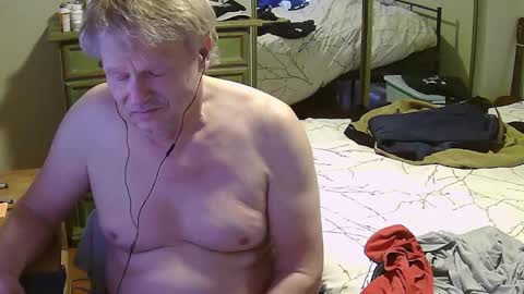 Snapshot of gethyn chatting on 02-06-25, 09:28 Gethyn online show from 02-06-25, 09:28