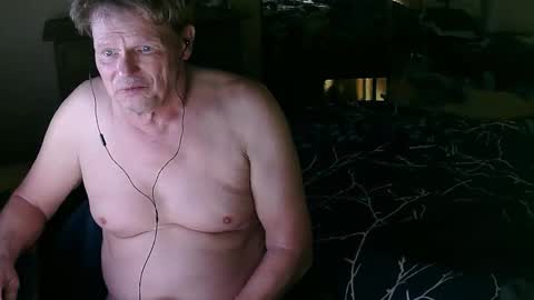 Snapshot of gethyn chatting on 03-11-25, 07:04 Gethyn online show from 03-11-25, 07:04