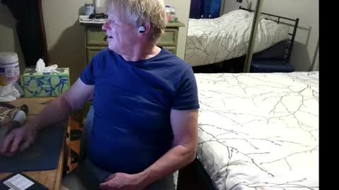 Snapshot of gethyn chatting on 10-12-25, 02:32 Gethyn online show from 10-12-25, 02:32