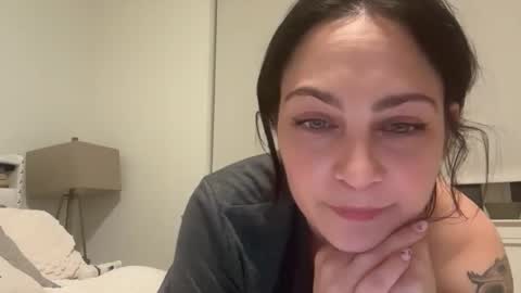 Snapshot of ggstrawberries chatting on 03-24-26, 01:54 ggstrawberries online show from 03-24-26, 01:54