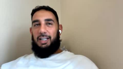 Snapshot of ghaleb20 chatting on 05-04-26, 12:45 ghaleb20 online show from 05-04-26, 12:45