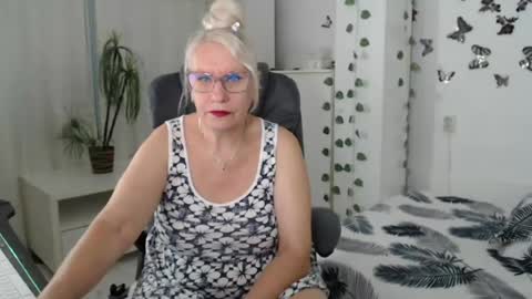 Ghertrudequeen online show from 07-25-26, 04:32