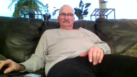 ghost2534 online show from 12-04-25, 09:34