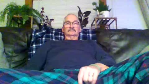 ghost2534 online show from 12-17-25, 04:29