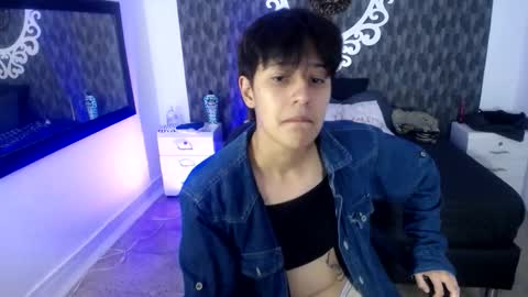Snapshot of ghost__girl_ chatting on 09-29-25, 07:30 Your Girl online show from 09-29-25, 07:30