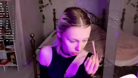 violeta online show from 05-17-26, 04:43